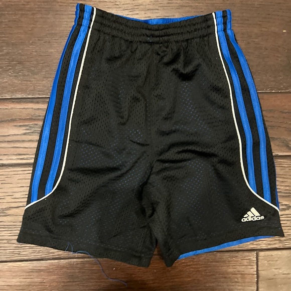 Adidas reversible Royal Blue/black Sports Shorts - Picture 2 of 2